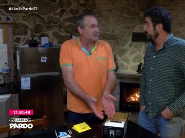 Amancio soporta el acoso telefónico Amancio soporta el acoso telefónico