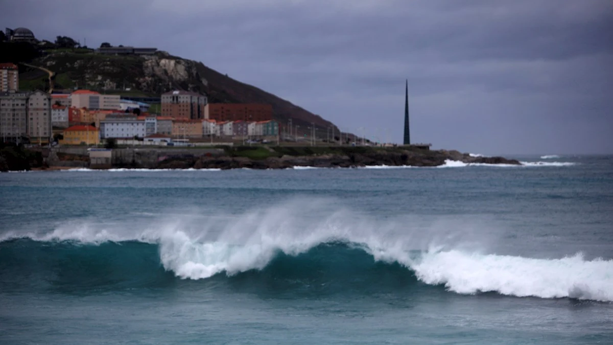 Fuerte oleaje en la costa coruñesa