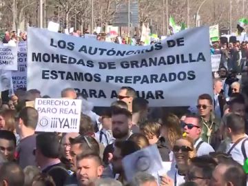 Conciliación familiar, jubilación digna, derecho a una "baja en condiciones".... las reivindicaciones de los autónomos españoles Conciliación familiar, jubilación digna, derecho a una "baja en condiciones".... las reivindicaciones de los autónomos españoles