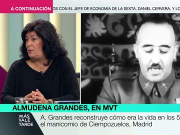 Almudena Grandes: "La democracia tiene una deuda con los exiliados republicanos que en vez de nacionalizarse siguieron siendo españoles hasta el final" Almudena Grandes: "La democracia tiene una deuda con los exiliados republicanos que en vez de nacionalizarse siguieron siendo españoles hasta el final"