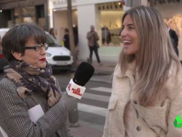 Thais Villas, con una joven Thais Villas, con una joven