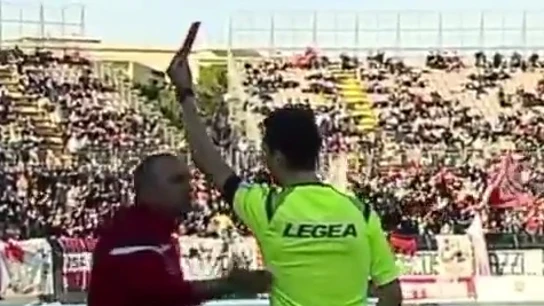 Lamberto Magrini ve la roja. Lamberto Magrini ve la roja.