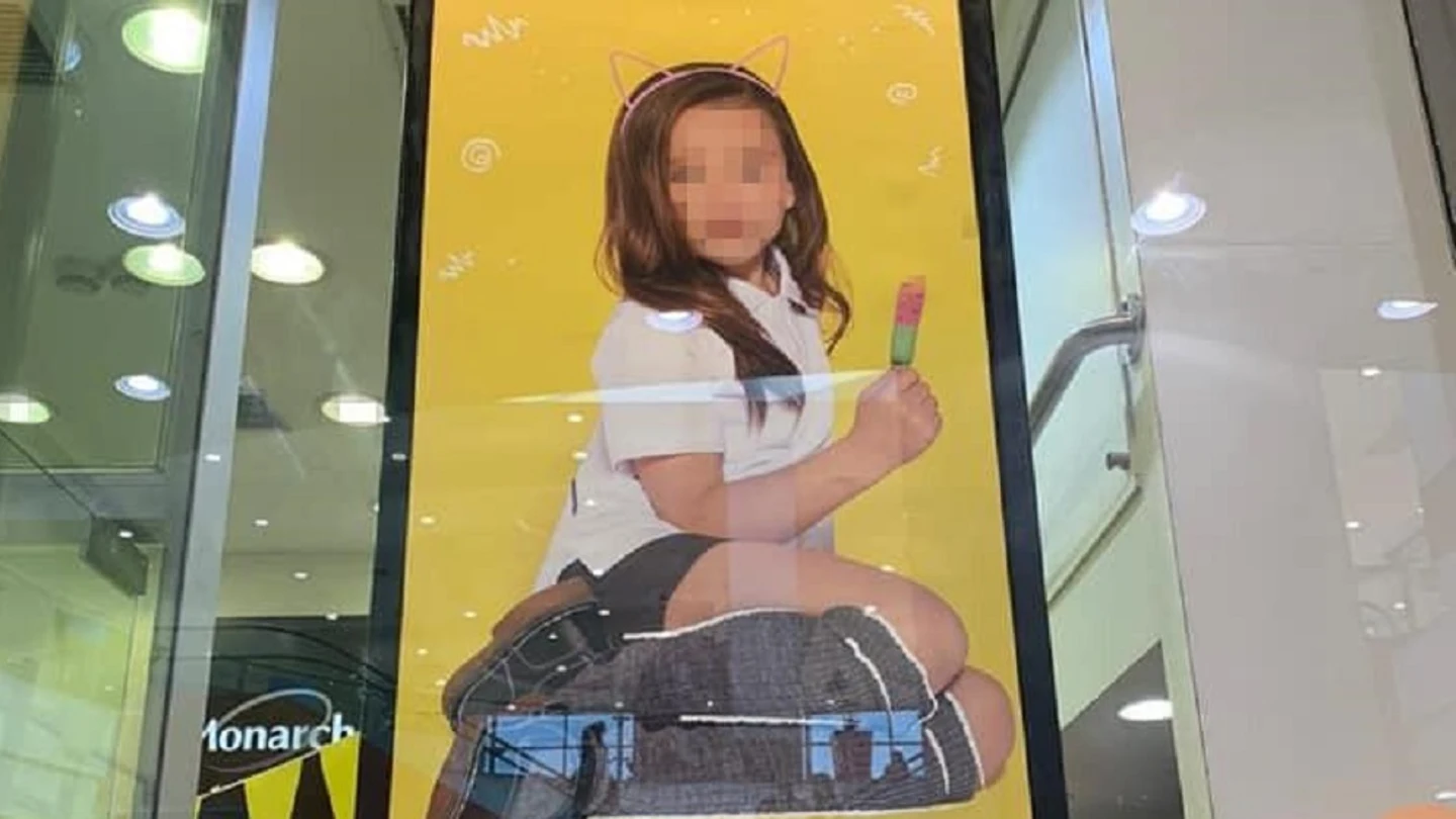 Campaña escolar de la marca de ropa Monarch Campaña escolar de la marca de ropa Monarch