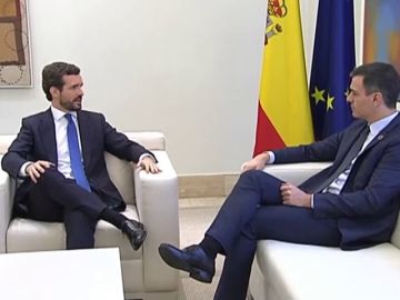 Hora y media de reunión y la misma distancia entre Pedro Sánchez y Pablo Casado Hora y media de reunión y la misma distancia entre Pedro Sánchez y Pablo Casado