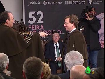 El "solemne juramento" de Almeida que le convierte en un 'importante' cargo en Galicia: "Podría hacer peligrar el liderazgo de Feijóo" El "solemne juramento" de Almeida que le convierte en un 'importante' cargo en Galicia: "Podría hacer peligrar el liderazgo de Feijóo"