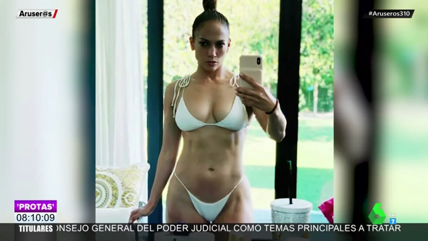El posado de Jennifer López en bikini a su 50 años que ha colapsado las redes sociales El posado de Jennifer López en bikini a su 50 años que ha colapsado las redes sociales