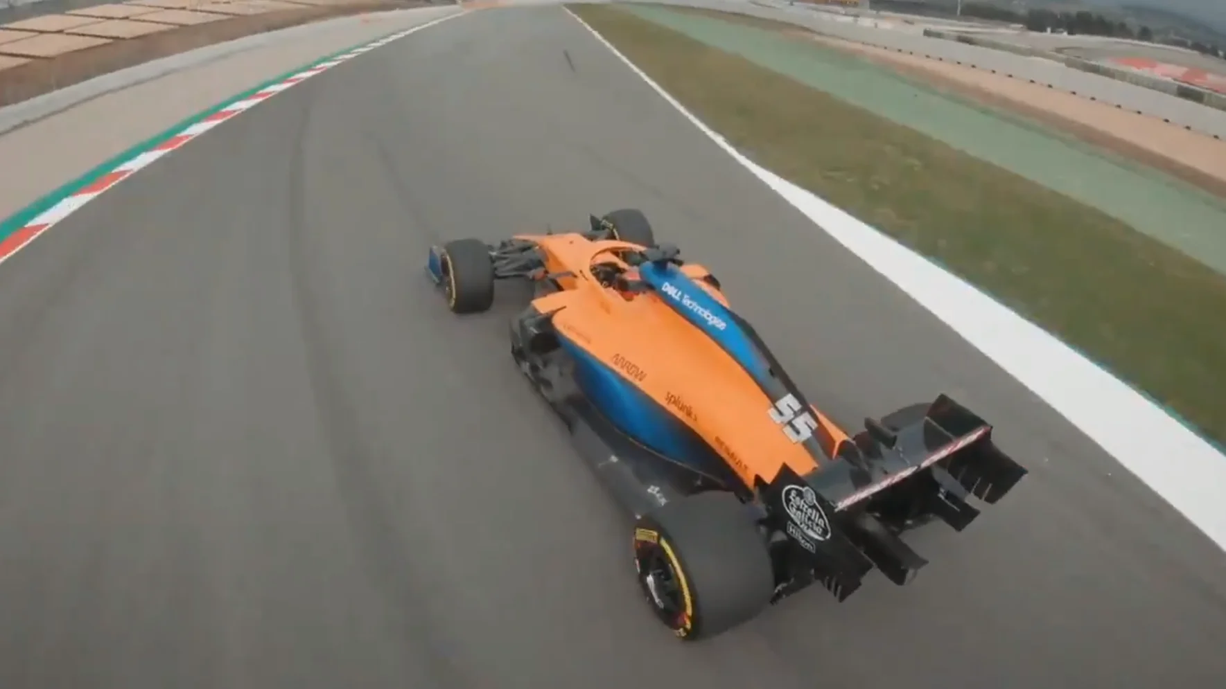 El McLaren MCL35, a vista de dron