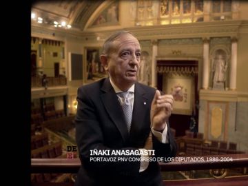 Anasagasti recuerda como vivió la presentación del plan Ibarretxe: "Fue algo inédito en política que no se ha vuelto a repetir" Anasagasti recuerda como vivió la presentación del plan Ibarretxe: "Fue algo inédito en política que no se ha vuelto a repetir"