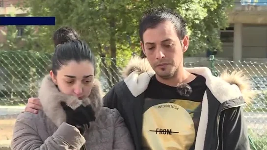 Los padres de la niña que cayó por una ventana de un colegio Los padres de la niña que cayó por una ventana de un colegio