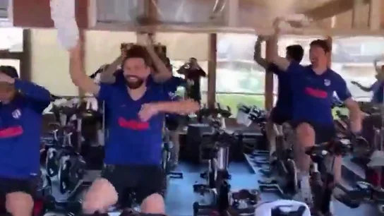 Vrsaljko borra un vídeo del vestuario del Atleti celebrando tras ganar al Liverpool Vrsaljko borra un vídeo del vestuario del Atleti celebrando tras ganar al Liverpool