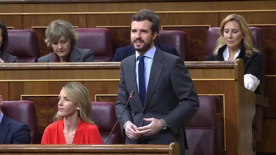 Pablo Casado pide a Pedro Sánchez que "se deje de mentiras" sobre la reunión de Barajas Pablo Casado pide a Pedro Sánchez que "se deje de mentiras" sobre la reunión de Barajas