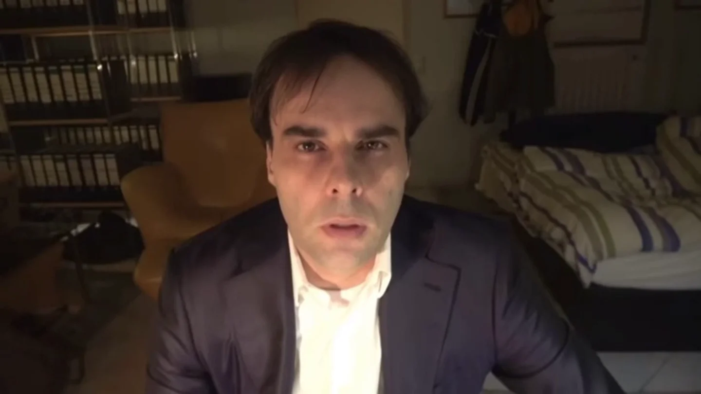 El inquietante vídeo del asesino de Alemania: "EEUU tortura y asesina niños en bases ocultas" El inquietante vídeo del asesino de Alemania: "EEUU tortura y asesina niños en bases ocultas"