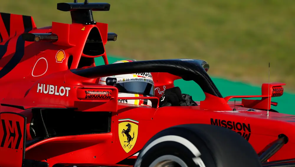 Sebastian Vettel pilota el SF1000 en Montmeló