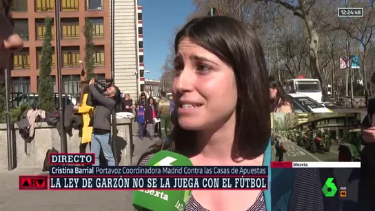 Escrache ante Consumo contra la tibieza de la ley de Garzón: "Sería impensable ver a Messi anunciando un licor en prime time" Escrache ante Consumo contra la tibieza de la ley de Garzón: "Sería impensable ver a Messi anunciando un licor en prime time"