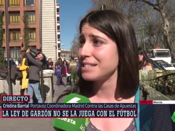 Escrache ante Consumo contra la tibieza de la ley de Garzón: "Sería impensable ver a Messi anunciando un licor en prime time" Escrache ante Consumo contra la tibieza de la ley de Garzón: "Sería impensable ver a Messi anunciando un licor en prime time"