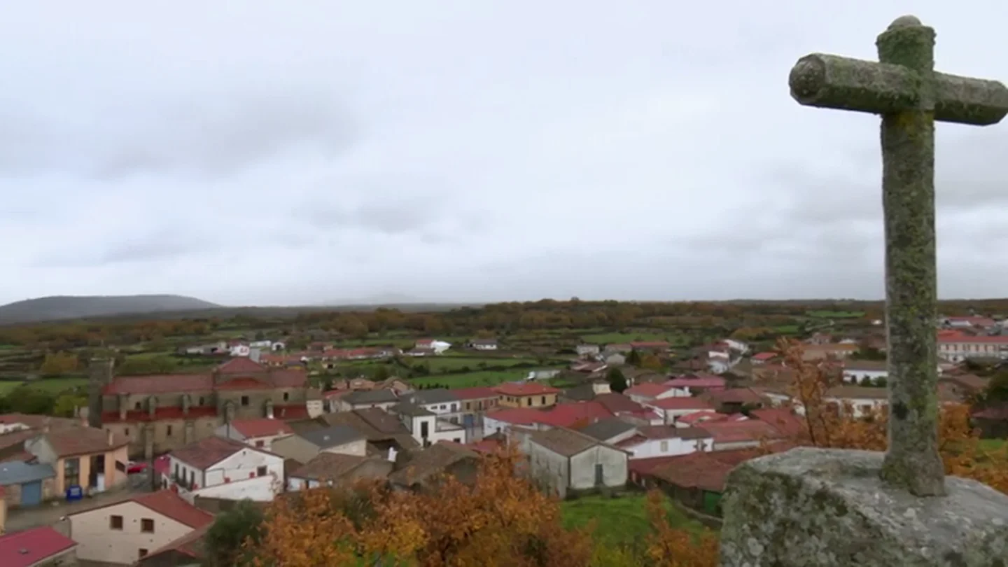 Así es Barruecopardo, el pequeño pueblo que se ha salvado de formar parte de la España vaciada gracias a un fondo buitre Así es Barruecopardo, el pequeño pueblo que se ha salvado de formar parte de la España vaciada gracias a un fondo buitre