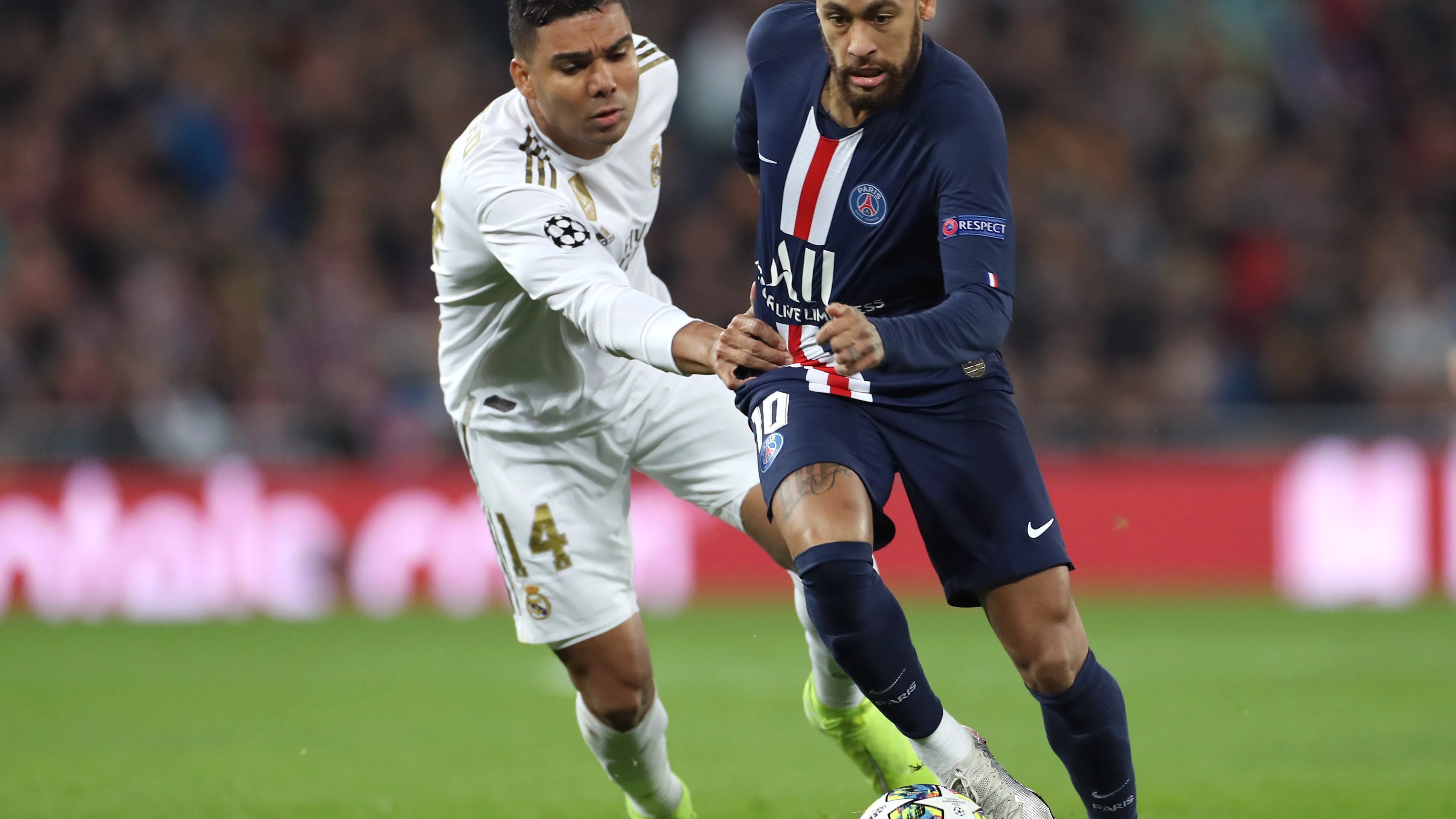 Casemiro y Neymar.