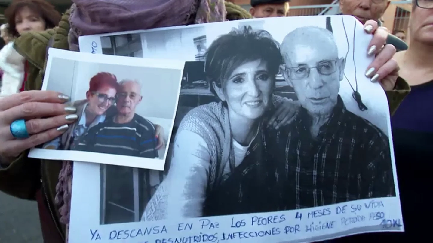 La impactante imagen del deterioro de un hombre tras vivir en una residencia gestionada por DomusVi, propiedad de dos fondos buitre La impactante imagen del deterioro de un hombre tras vivir en una residencia gestionada por DomusVi, propiedad de dos fondos buitre
