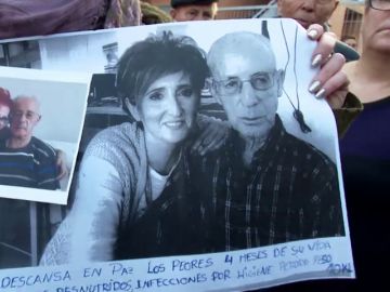 La impactante imagen del deterioro de un hombre tras vivir en una residencia gestionada por DomusVi, propiedad de dos fondos buitre La impactante imagen del deterioro de un hombre tras vivir en una residencia gestionada por DomusVi, propiedad de dos fondos buitre