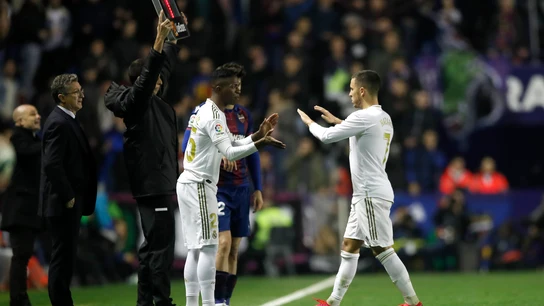 Momento del cambio de Hazard tras su lesión Momento del cambio de Hazard tras su lesión