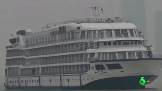 Crucero que servirá de alojamiento para médicos y sanitarios en Wuhan Crucero que servirá de alojamiento para médicos y sanitarios en Wuhan
