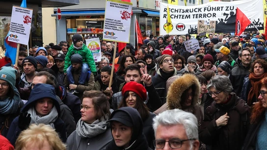 Imagen de la marcha en apoyo a las víctimas que murieron en un atentado en Hanau Imagen de la marcha en apoyo a las víctimas que murieron en un atentado en Hanau