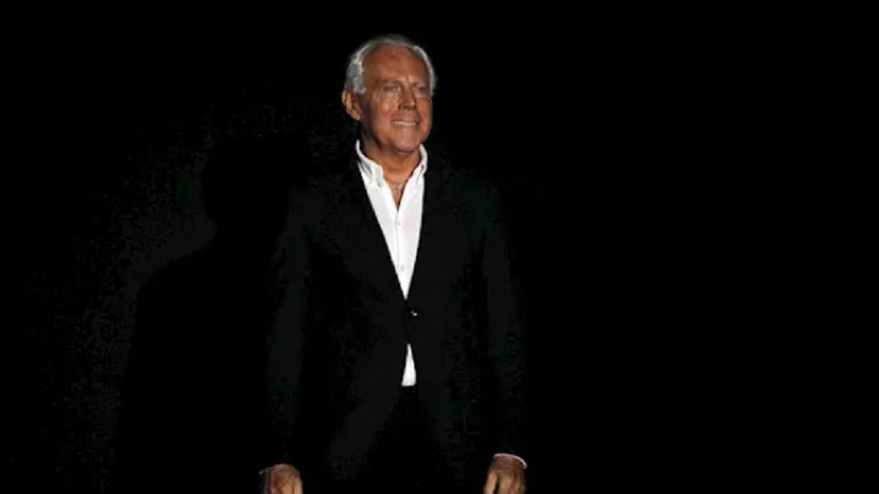 Armani dejó escrito en su testamento que deseaba que Louis Vuitton o L'Oréal compraran parte de la marca