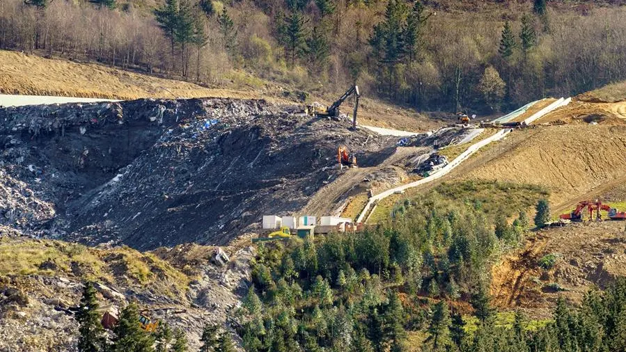 Imagen de las labores de búsqueda en el vertedero de Zaldibar