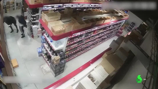 Tres detenidos por robar productos alimenticios de lujo en comercios de Cataluña Tres detenidos por robar productos alimenticios de lujo en comercios de Cataluña