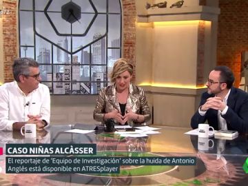 Los autores de 'El Fugitivo' dicen tener "clarísimo" que hay una persona que ayudó a escapar a Antonio Anglés tras el crimen de Alcasser Los autores de 'El Fugitivo' dicen tener "clarísimo" que hay una persona que ayudó a escapar a Antonio Anglés tras el crimen de Alcasser