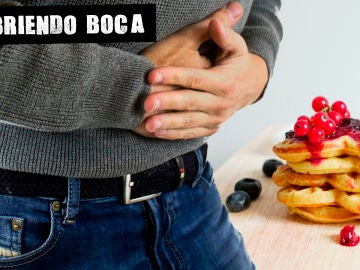 Imagen de un hombre con dolor Imagen de un hombre con dolor