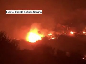 Un incendio en Gran Canaria quema varias viviendas y obliga a evacuar Tasartico Un incendio en Gran Canaria quema varias viviendas y obliga a evacuar Tasartico