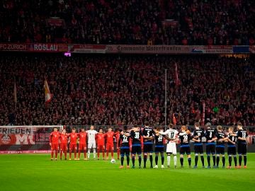 Minuto de silencio en el Allianz Arena Minuto de silencio en el Allianz Arena