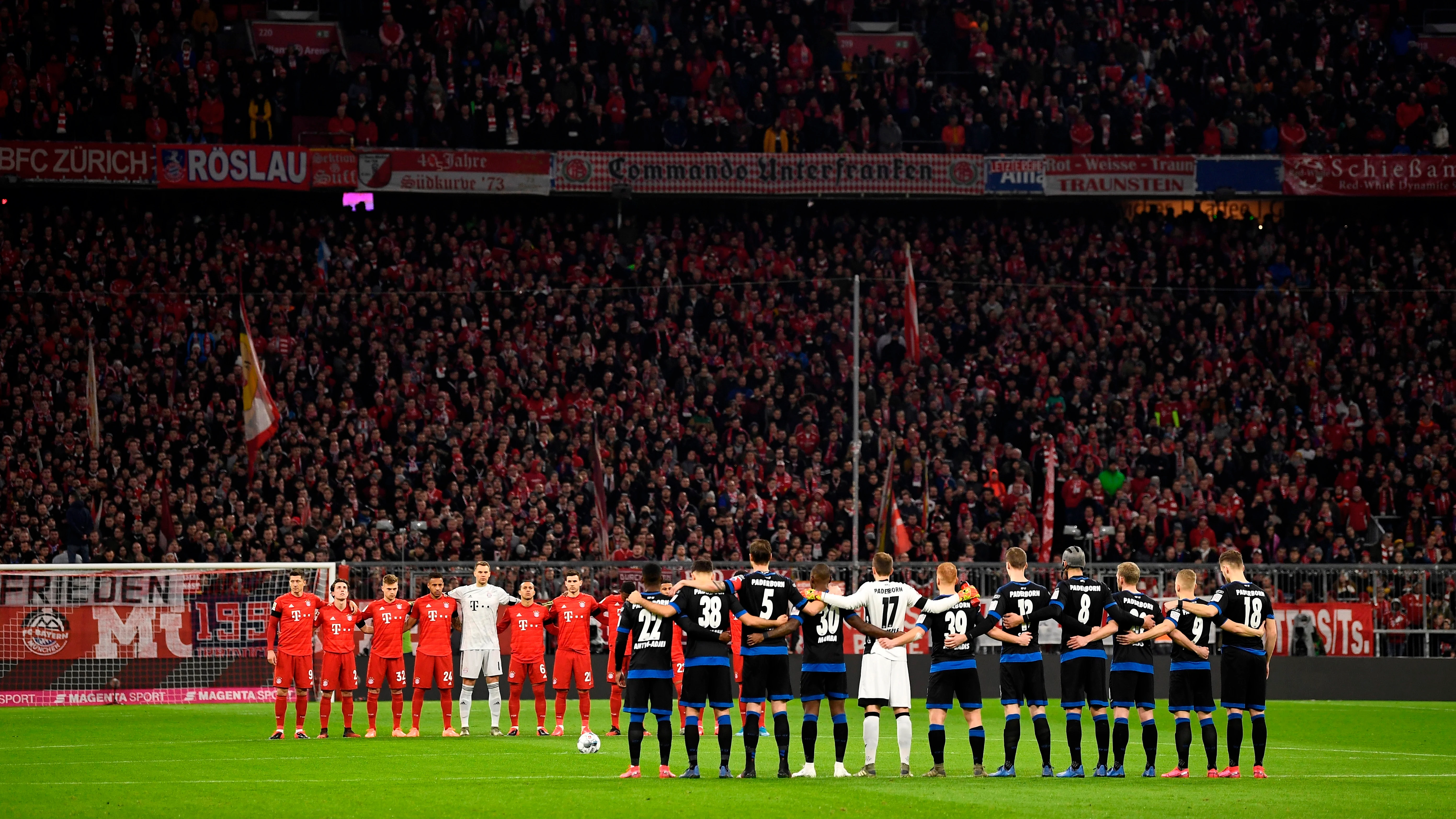 Minuto de silencio en el Allianz Arena