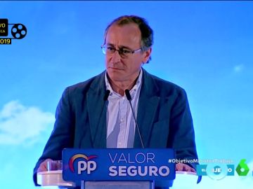 Objetivo Hemeroteca: Alfonso Alonso, de las palabras de cariño y la "confianza" con Casado a su ruptura Objetivo Hemeroteca: Alfonso Alonso, de las palabras de cariño y la "confianza" con Casado a su ruptura