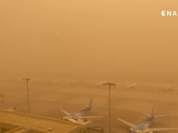 Vista desde la torre de control del Aeropuerto de Gran Canaria, este domingo Vista desde la torre de control del Aeropuerto de Gran Canaria, este domingo
