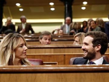Pablo Casado y Cayetana Álvarez de Toledo en el Congreso Pablo Casado y Cayetana Álvarez de Toledo en el Congreso