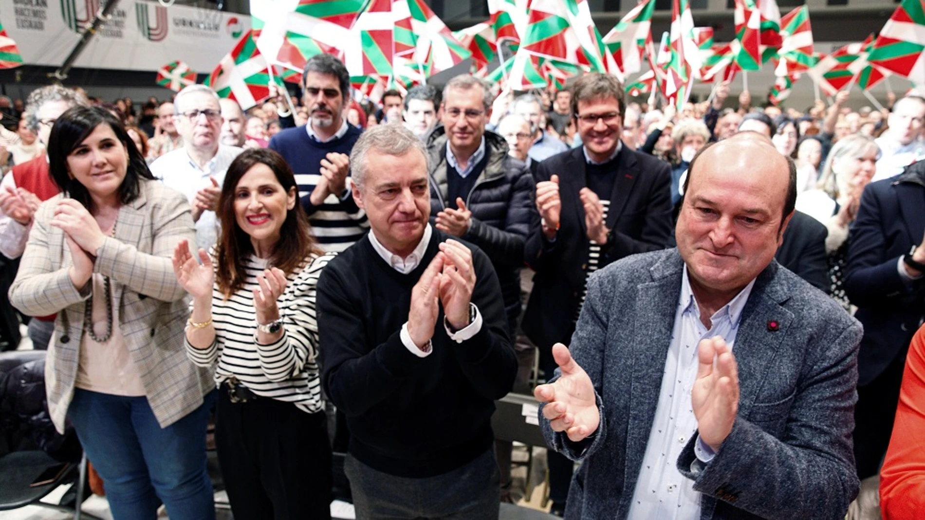 Urkullu y Ortuzar durante el acto de presentación de las candidaturas de este partido a las elecciones del 5 de abril