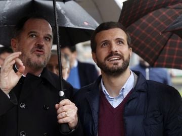 Imagen de Casado e Iturgaiz en el acto de presentación oficial del candidato de PP y Cs en Euskadi Imagen de Casado e Iturgaiz en el acto de presentación oficial del candidato de PP y Cs en Euskadi