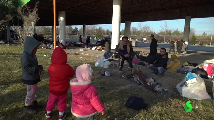 Imagen de migrantes en la frontera entre Turquía y Grecia