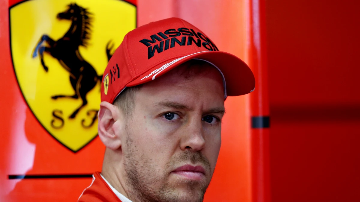 Sebastian Vettel, en el box de Ferrari