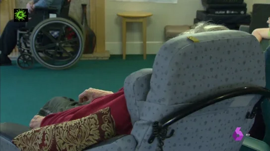 Imagen de una persona en una residencia de mayores Imagen de una persona en una residencia de mayores