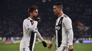 Dybala y Cristiano, durante un partido de la Juventus
