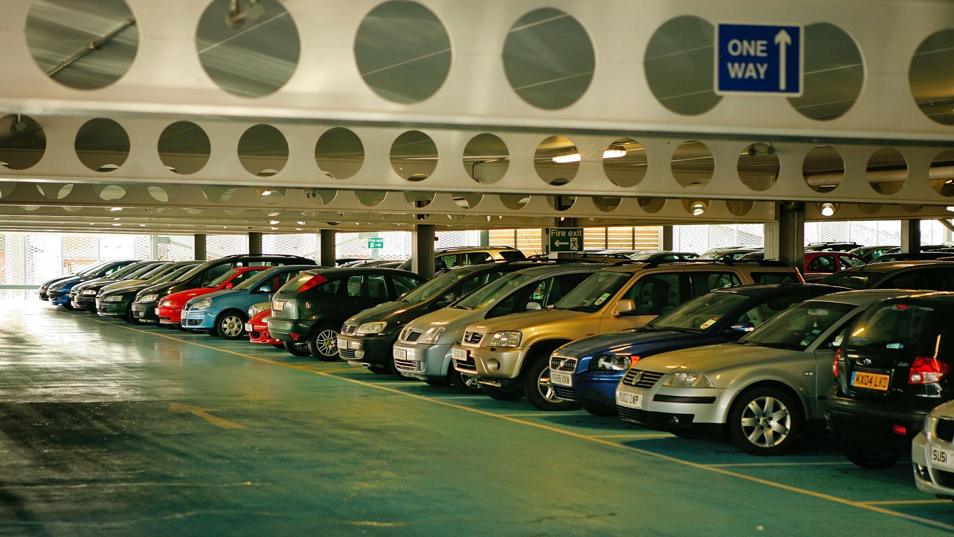 Coches en parking