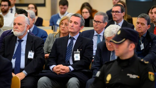 Juan Cotino y Jose Ramón Blanco Balín al comienzo del juicio por la supuesta contratación irregular de una empresa de Gürtel Juan Cotino y Jose Ramón Blanco Balín al comienzo del juicio por la supuesta contratación irregular de una empresa de Gürtel