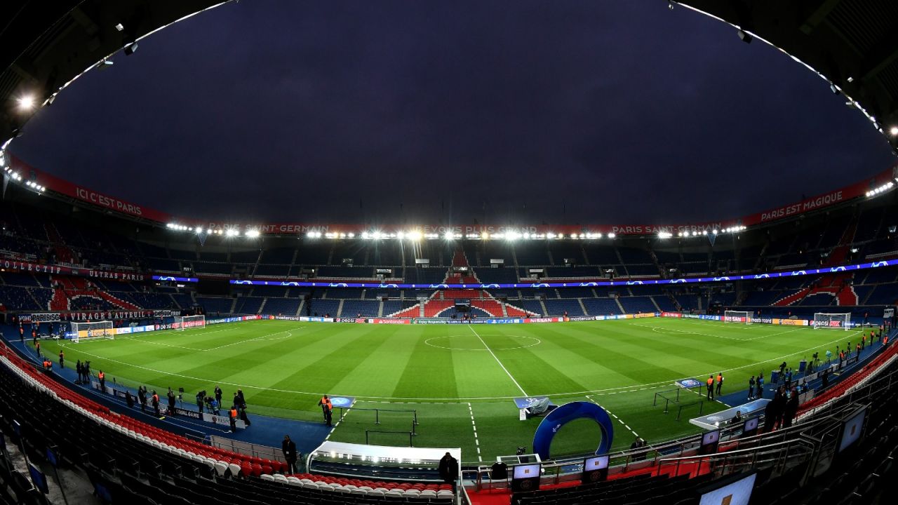 Ligue 1 podría reabrir sus estadios en un mes, adelantó la ministra de deportes de Francia