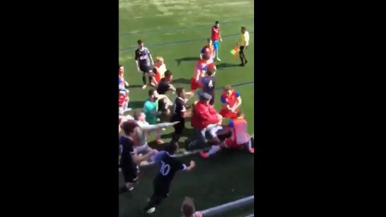 Pelea de jugadores en Oviedo