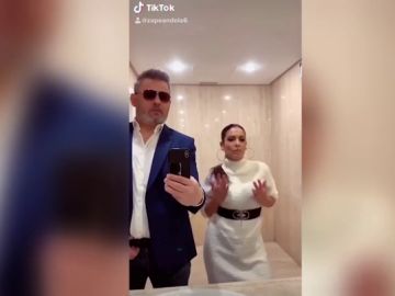 Lorena Castell y Miki Nadal, los Jennifer López y Álex Rodríguez españoles en Flip the Switch, el nuevo reto viral de Tik Tok Lorena Castell y Miki Nadal, los Jennifer López y Álex Rodríguez españoles en Flip the Switch, el nuevo reto viral de Tik Tok