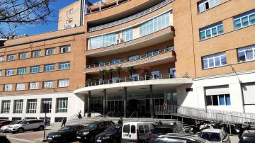 Vista de la entrada del Hospital de Fundación Jiménez Díaz, este miércoles en Madrid