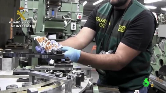 'Muñeca rusa', así ocultaron una fábrica ilegal de tabaco en una nave de 4.500 metros cuadrados 'Muñeca rusa', así ocultaron una fábrica ilegal de tabaco en una nave de 4.500 metros cuadrados